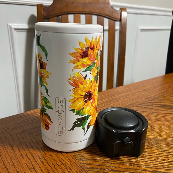 BRUMATE Other - BrüMate White Sunflower Drinkware
